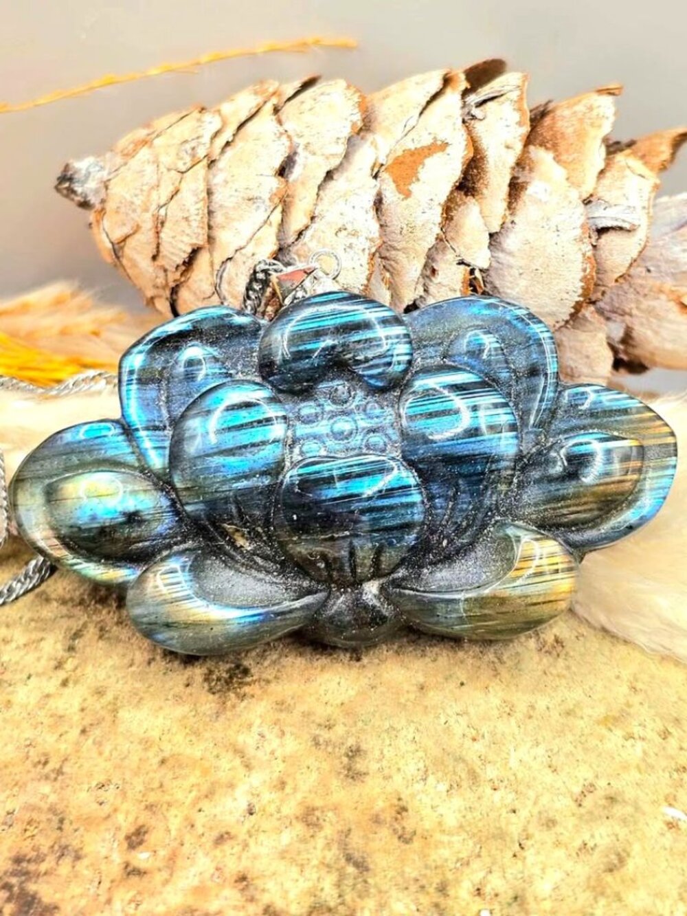 Nature Labradorite Flashy Lotus Big Pendant Necklace